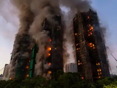 Incendio en Hong Kong. (Foto: AP/Chan Long Hei)
