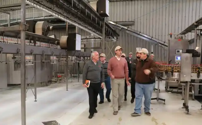 El intendente visitó la planta de Baggio para conocer la forma de trabajo