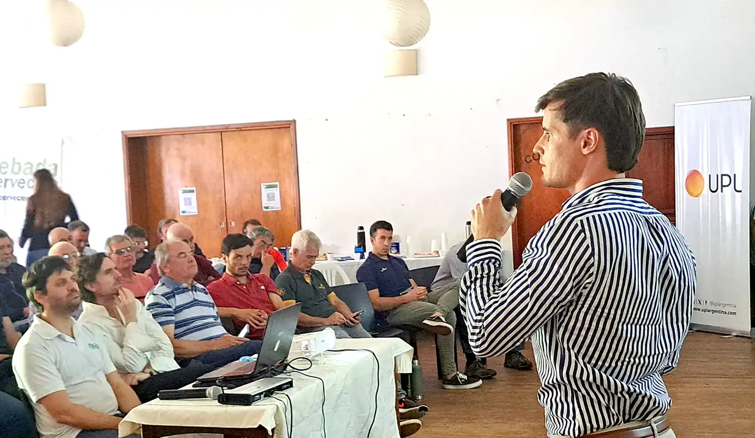 En el Club Danés. Se realizaron las charlas sobre cebada cervecera