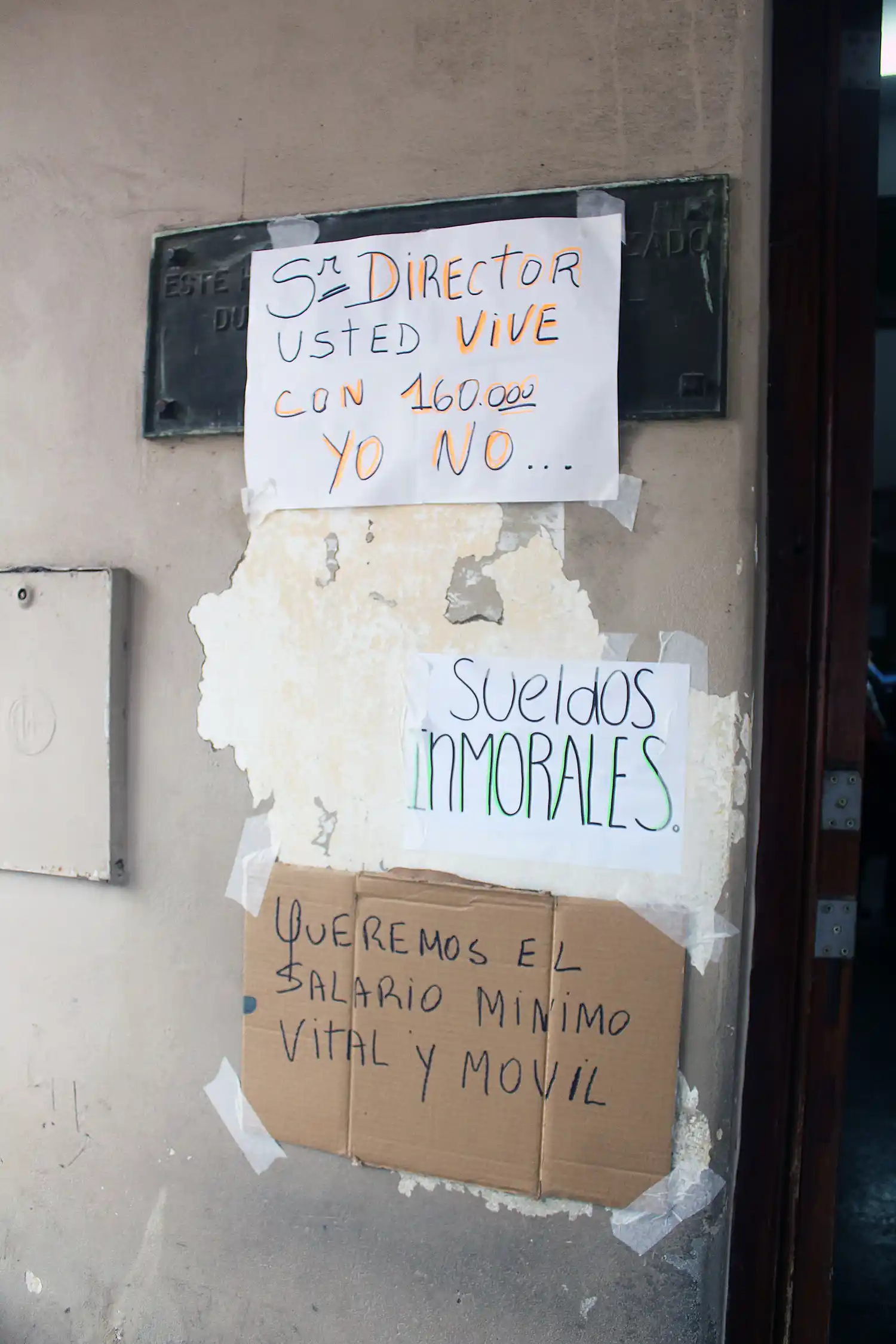 Protesta de personal arancelado y monotributistas del Hospital