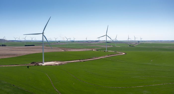 Comenzó a operar los 36 aerogeneradores del parque eólico La Elbita, ubicado en el distrito de Tandil