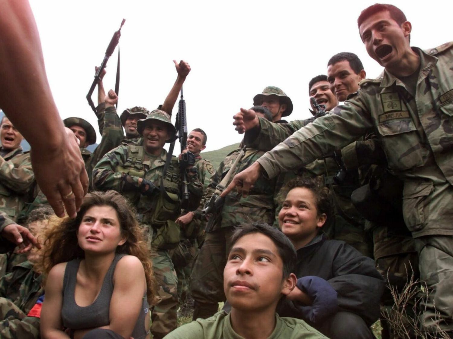 Las Farc están reclutando jóvenes de la «primera línea» en Bogotá
