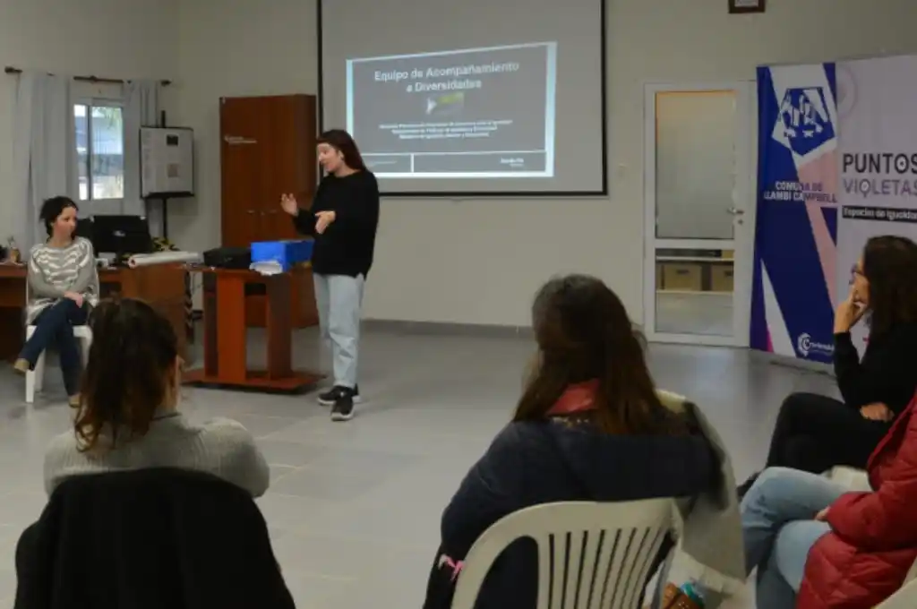 Municipios y comunas participaron de los encuentros de formación en género