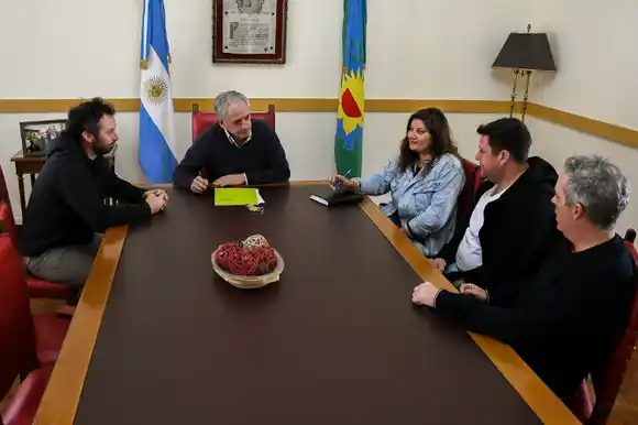 Se concretó la firma del permiso para la explotación del parador Punta Norte