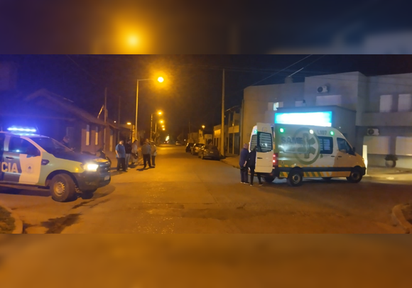 Choque en Colón y Gomendio: una moto y un auto involucrados