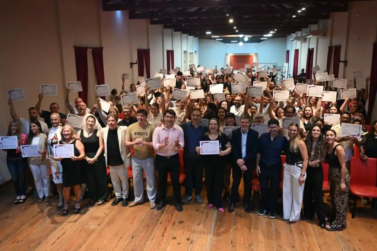 Con más de 130 egresados finalizó la Diplomatura en Carnaval