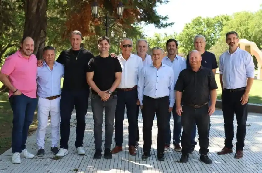 Intendentes de distintos espacios se reúnen en Chascomús para impulsar el desarrollo de ciudades intermedias y pequeñas