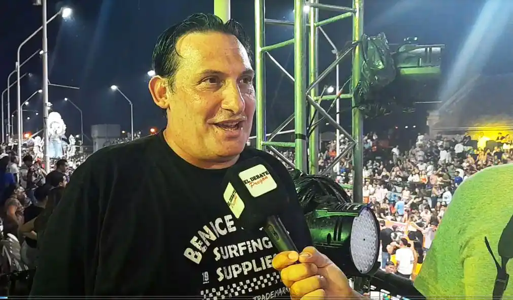 Paulo Kablan disfruta en familia del Corso de Gualeguay