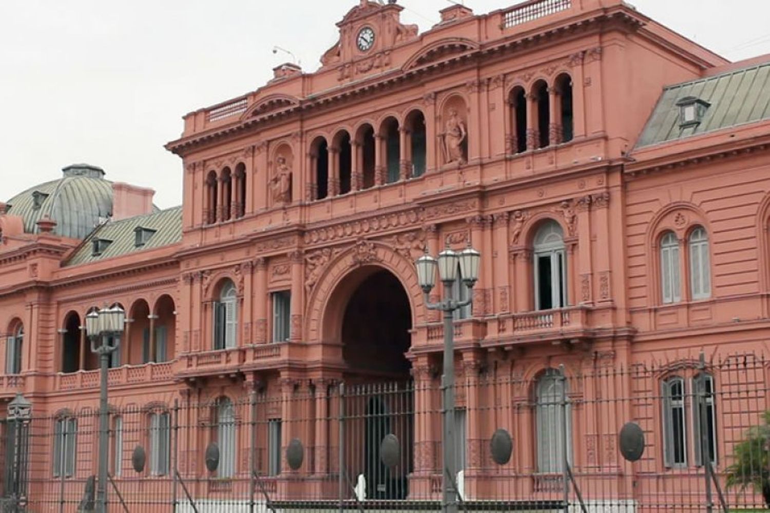 OFICIAL: prohíben expresamente el ingreso a cargos públicos por “vínculo familiar”