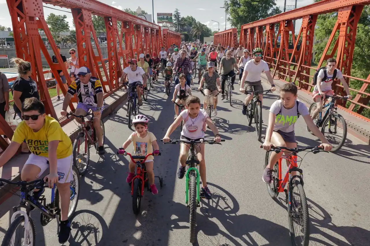 Con una gran asistencia, se realizó la segunda edición de "Gualeguaychú Pedalea"