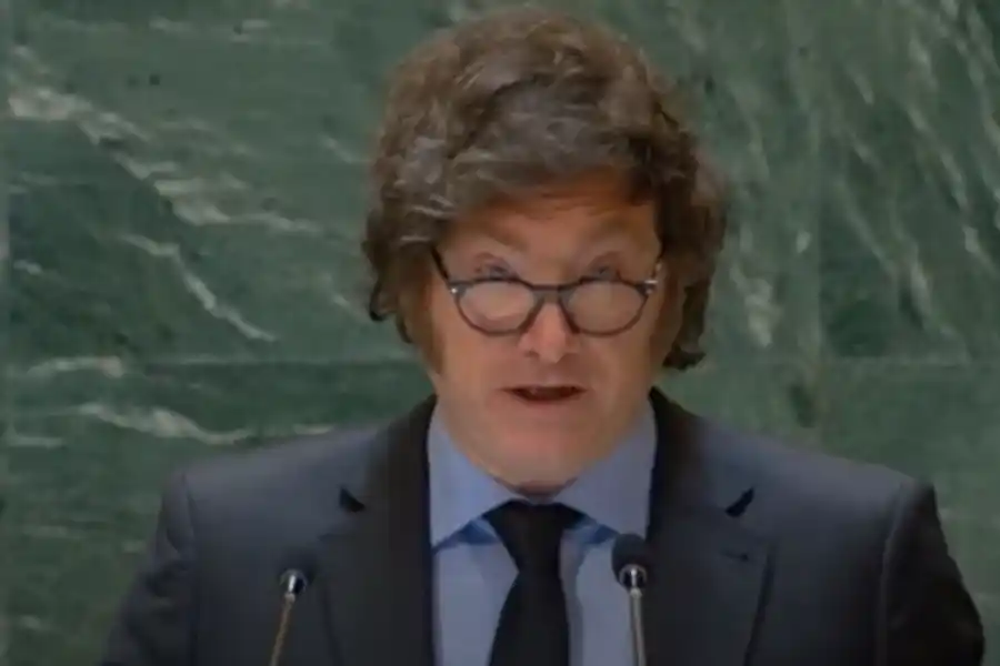 Milei cuestionó a un sector del periodismo que lo acusó de haber discutido "absolutamente sacado" con Petro en el G20