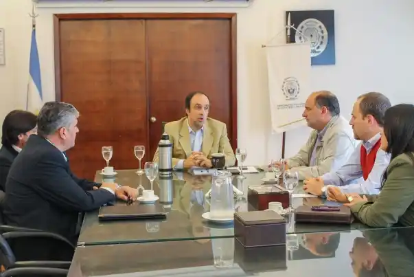 El intendente José Corral recibió a las nuevas autoridades locales del Pami
