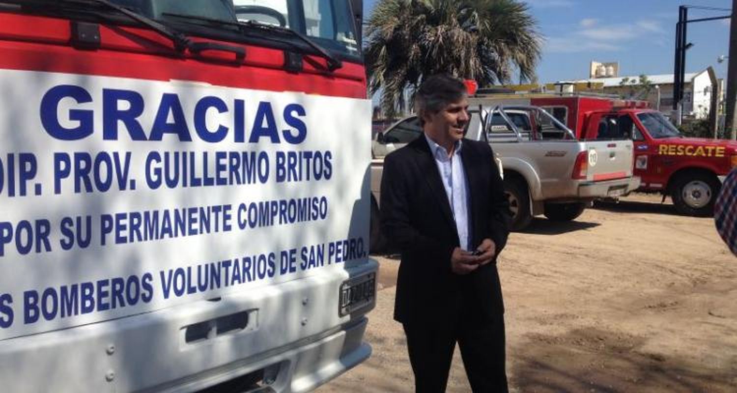 Britos entregó subsidios