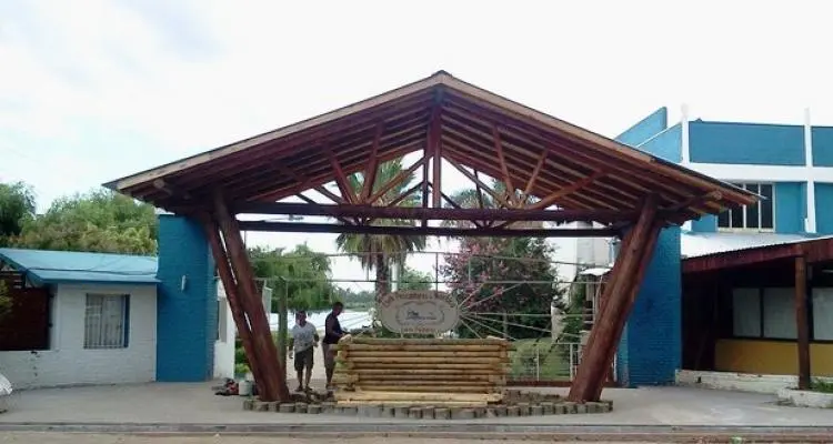 Avanzan los trabajos para inaugurar el nuevo ingreso del Club Pescadores