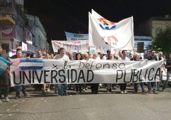 La universidad en marcha