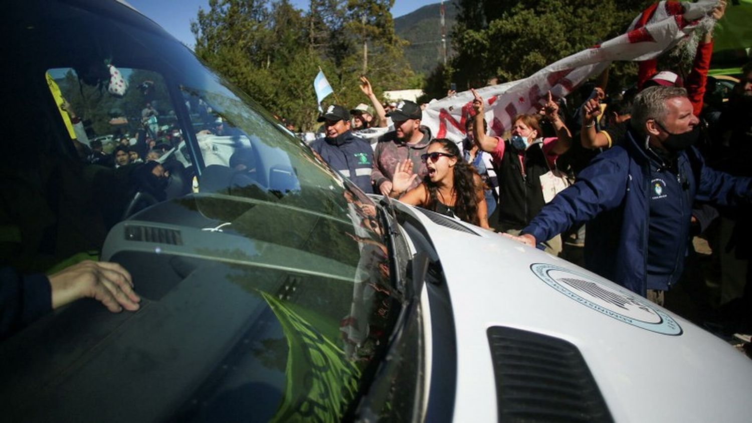 Cinco detenidos por la agresión al presidente en Chubut