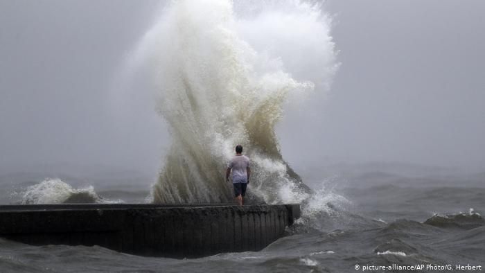 La tormenta tropical Cristóbal toca tierra en Estados Unidos