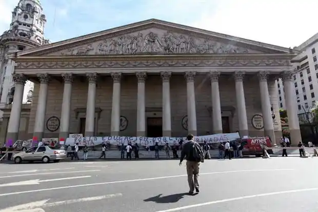 Activistas ocuparon la Catedral Metropolitana
