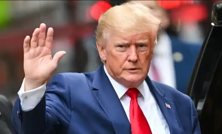 Las posturas de Donald Trump flotarán hoy en el ambiente electoral.