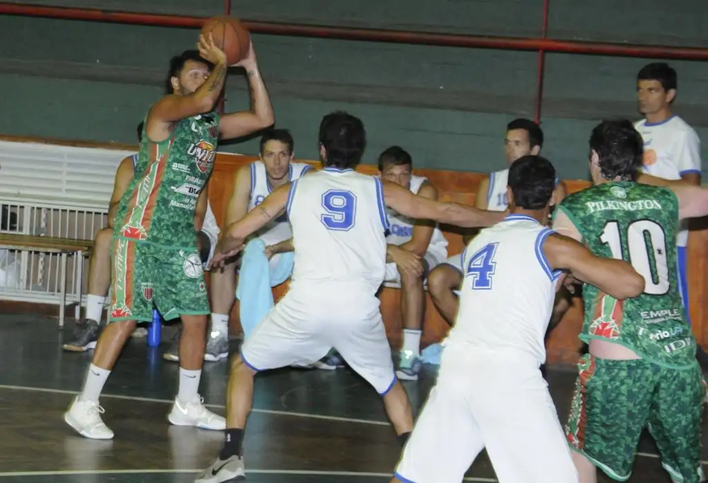 Unión volvió al triunfo y se aferra a sus chances