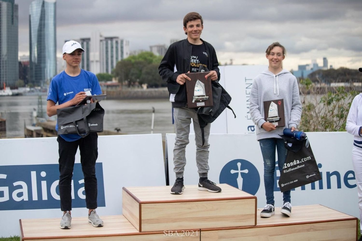 Buena actuación de los timoneles del Náutico en la Semana de Buenos Aires