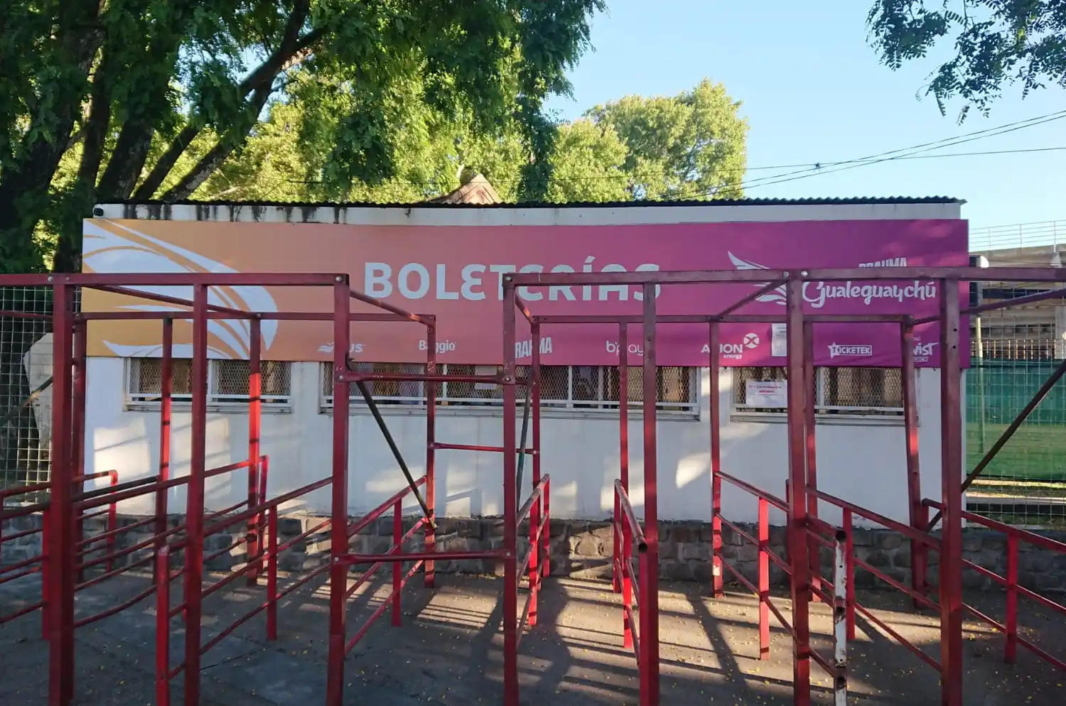 El Carnaval del País 2025 inicia la venta de entradas y se prepara para brillar