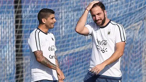 Higuaín y Banega, con destino en el fútbol inglés