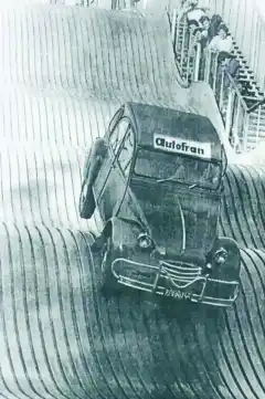 Un auto en el Dique: la historia del vecino que vendió 7 mil Citroën, y la idea que no llegó a concretar