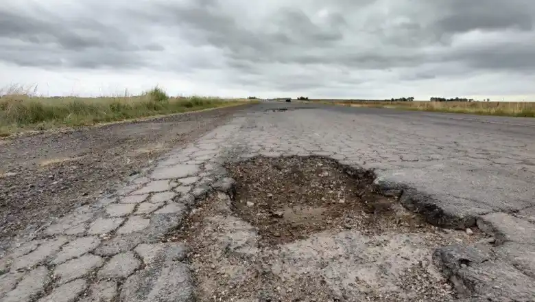 Desde la Federación Argentina de Municipios (FAM) apuntaron contra Caputo.