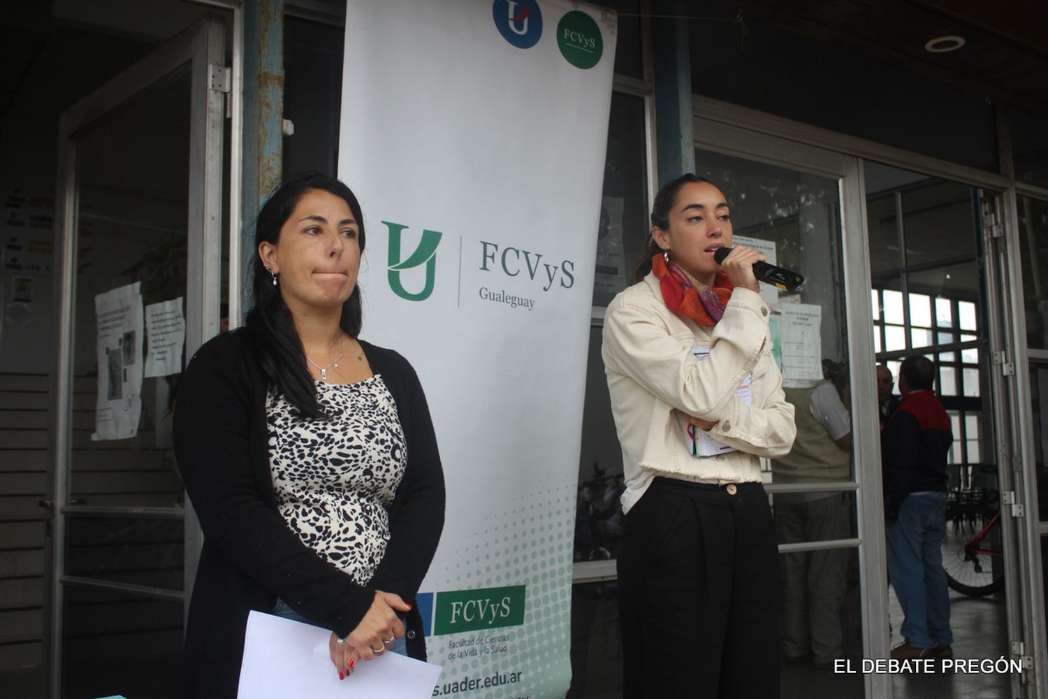 Masiva marcha en defensa de la educación pública