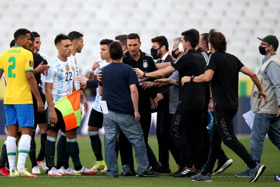 Fifa le da la espalda al reclamo de Argentina y se jugará el clásico con Brasil