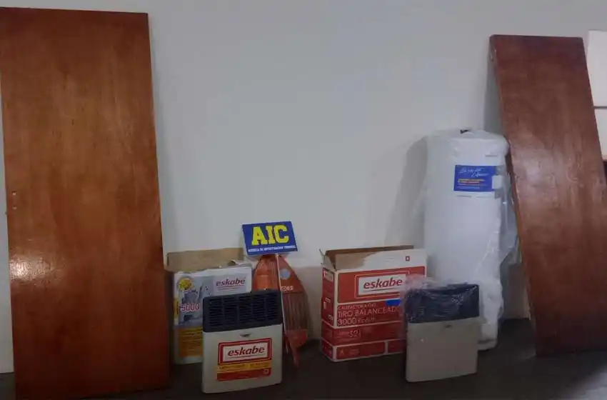 Dos mujeres fueron detenidas por vender materiales de construcción robados por redes sociales