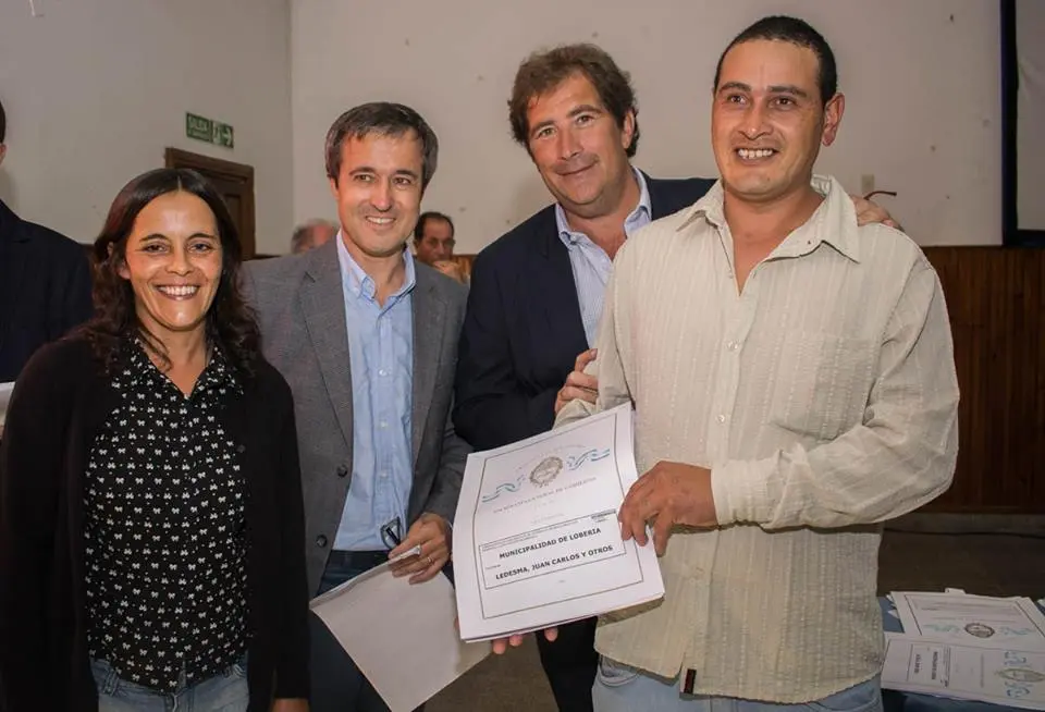 Se entregaron 180 escrituras y se firmaron otras 194