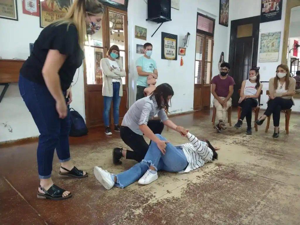 Profesores se capacitaron en primeros auxilios