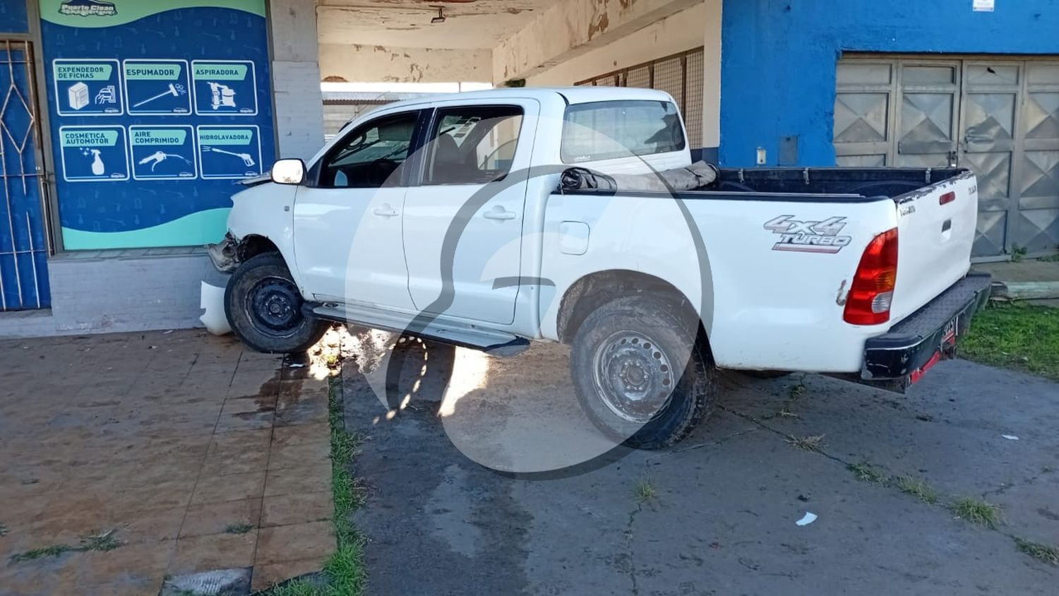 Así quedó la camioneta