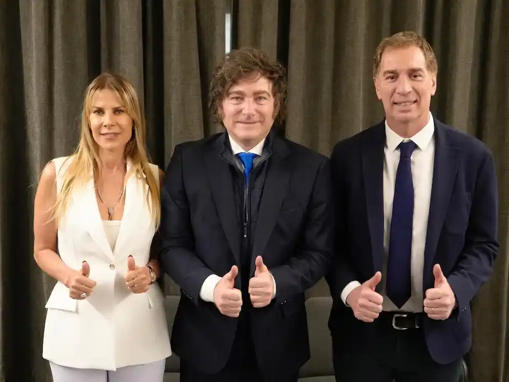 Javier Milei con Santilli y Reichardt en San Nicolás