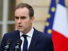 El presidente Emmanuel Macron nuevamente designó a Sebastien Lecornu como premier