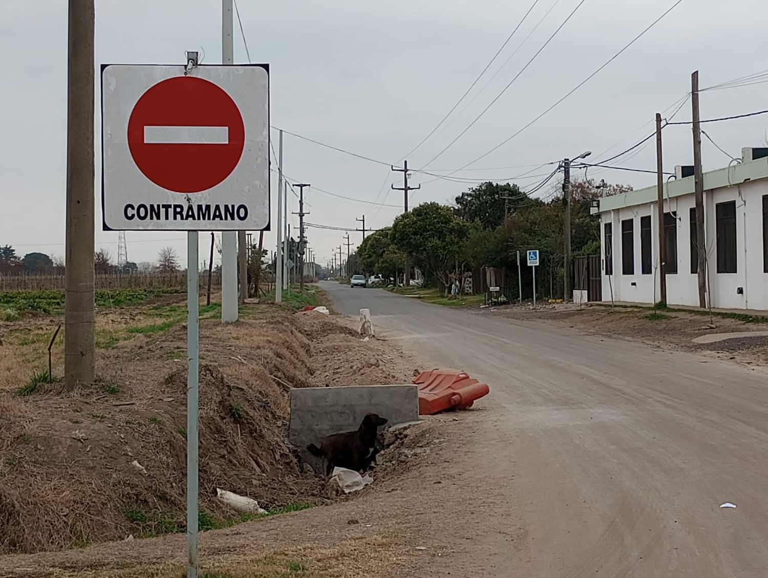 Se suman las quejas por el sentido de la calle Laprida en su intersección con Crucero General Belgrano