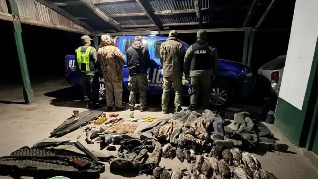 Organizaban excursiones de caza ilegales para turistas en la provincia y fueron detenidos