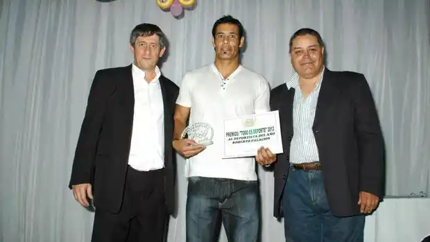 El palista Roberto Palacios fue destacado como el deportista del año 2012 
