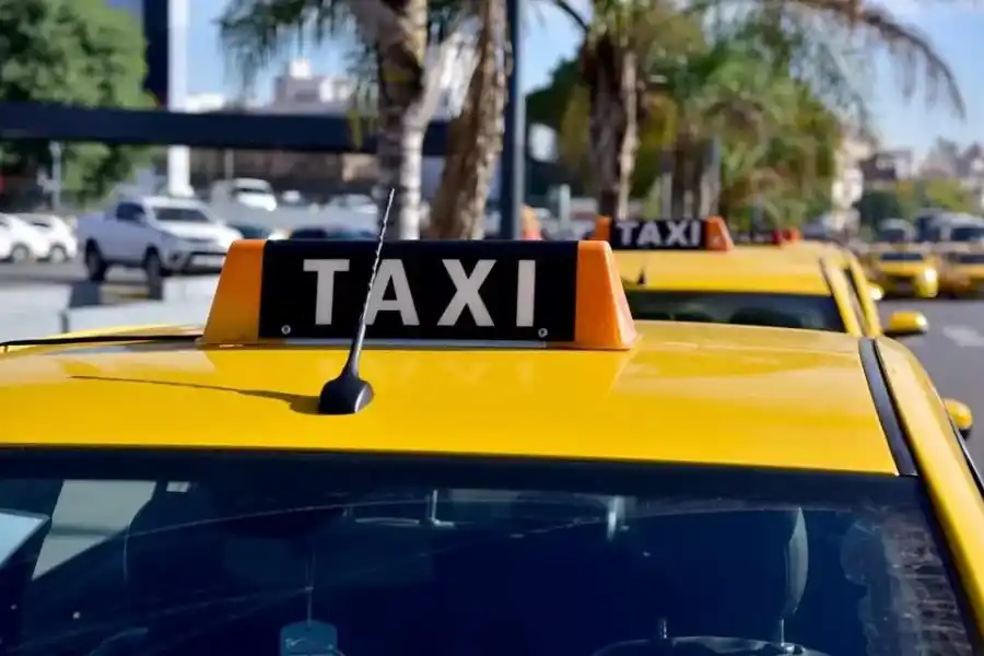 Un taxista le clavó un destornillador a un conductor tras una acalorada discusión en Córdoba 