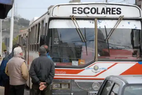 Los alumnos de Almada, Parera y Britos con transporte