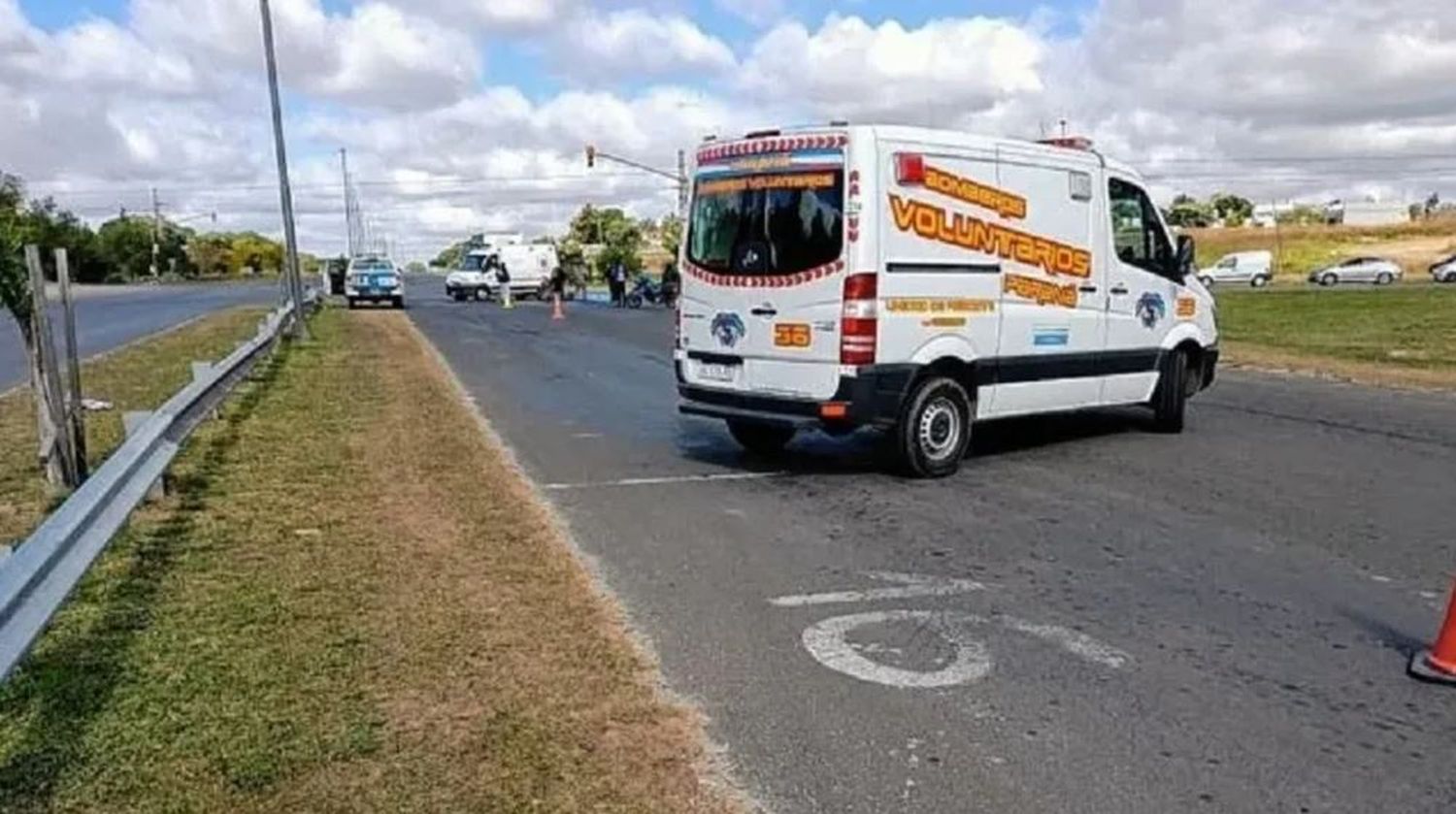 Un camión mató a un policía que iba en bicicleta por la Circunvalación de Paraná