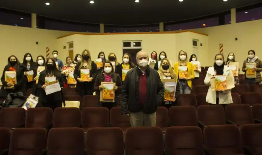 Presentación de la primera Guía Nutricional Materno, Infantil y del Adolescente
