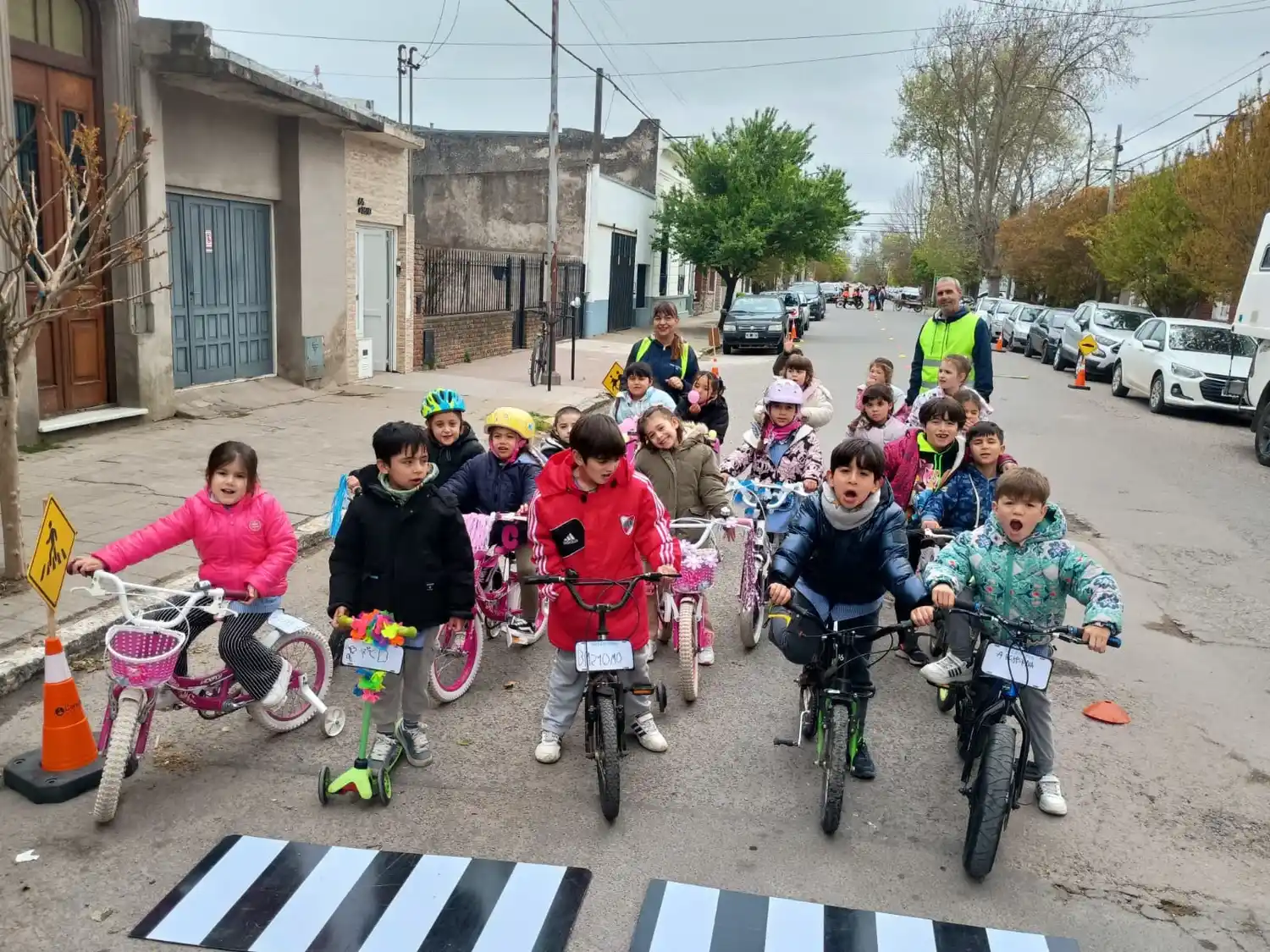 Los chicos del Jardín Lassalle aprendieron las normas de tránsito en un circuito especial