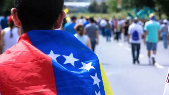Casi el 70% de los venezolanos PIENSA EN EMIGRAR, según Observatorio de la Diáspora
