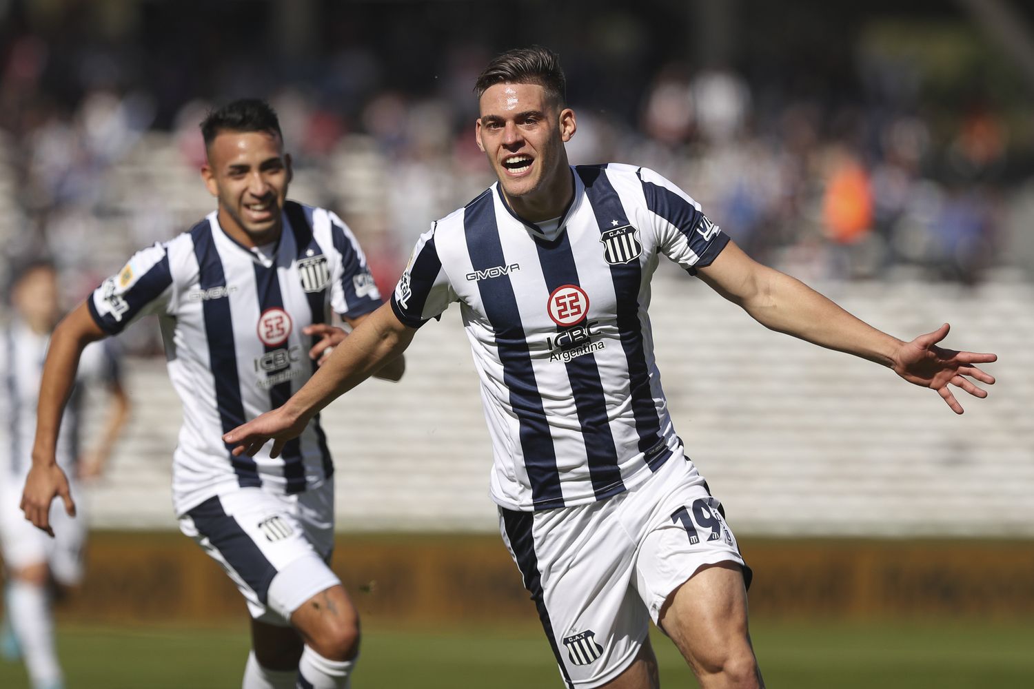 Talleres debutó con un sólido triunfo en Córdoba