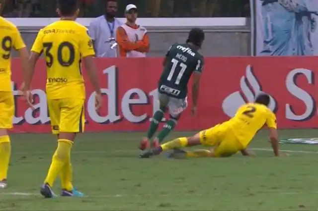 Paolo Goltz se desgarró y se pierde los últimos partidos de Boca en la Superliga