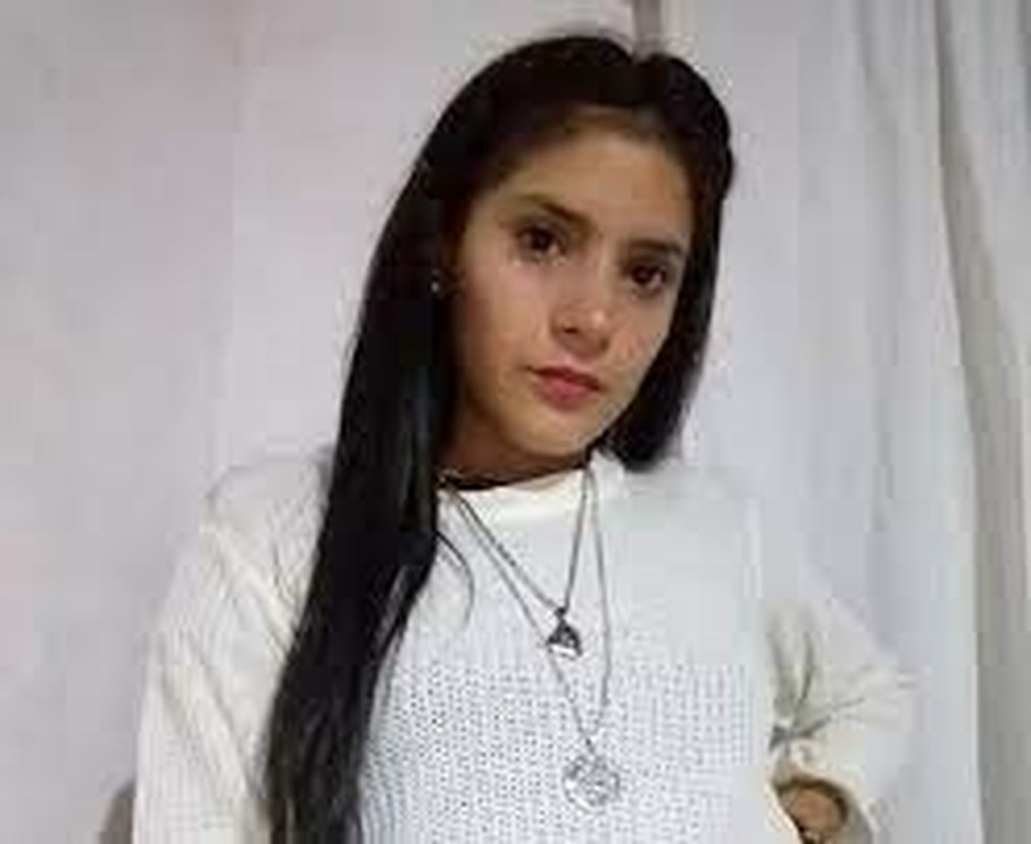 Concejala de Laprida pidió “Justicia” por Daiana, la joven que fue hallada ahorcada en una celda pero una autopsia desmiente “suicidio”