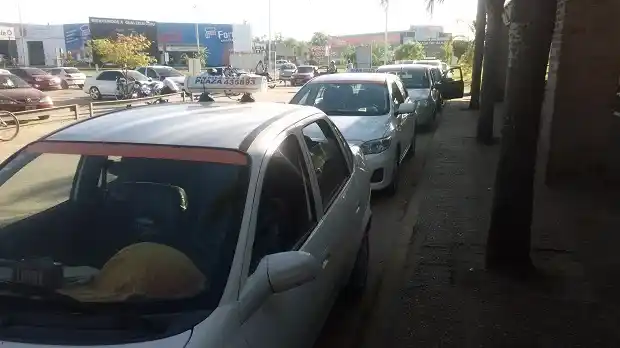 “Me bajaron del auto y me pegaron patadas en la cara”, denunció 
